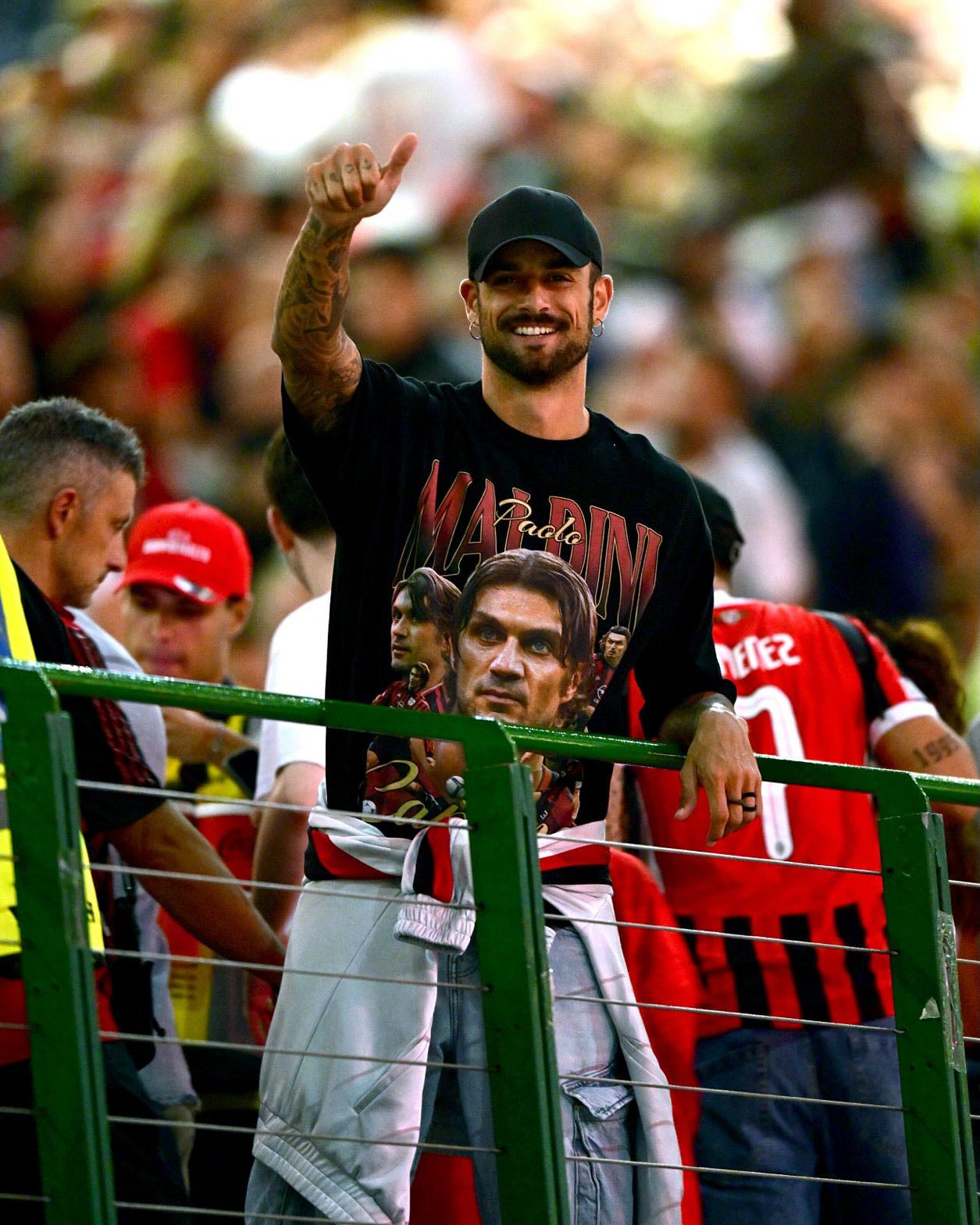 PAOLO MALDINI (AC MILAN) - THEO HERNANDEZ "T-SHIRT"