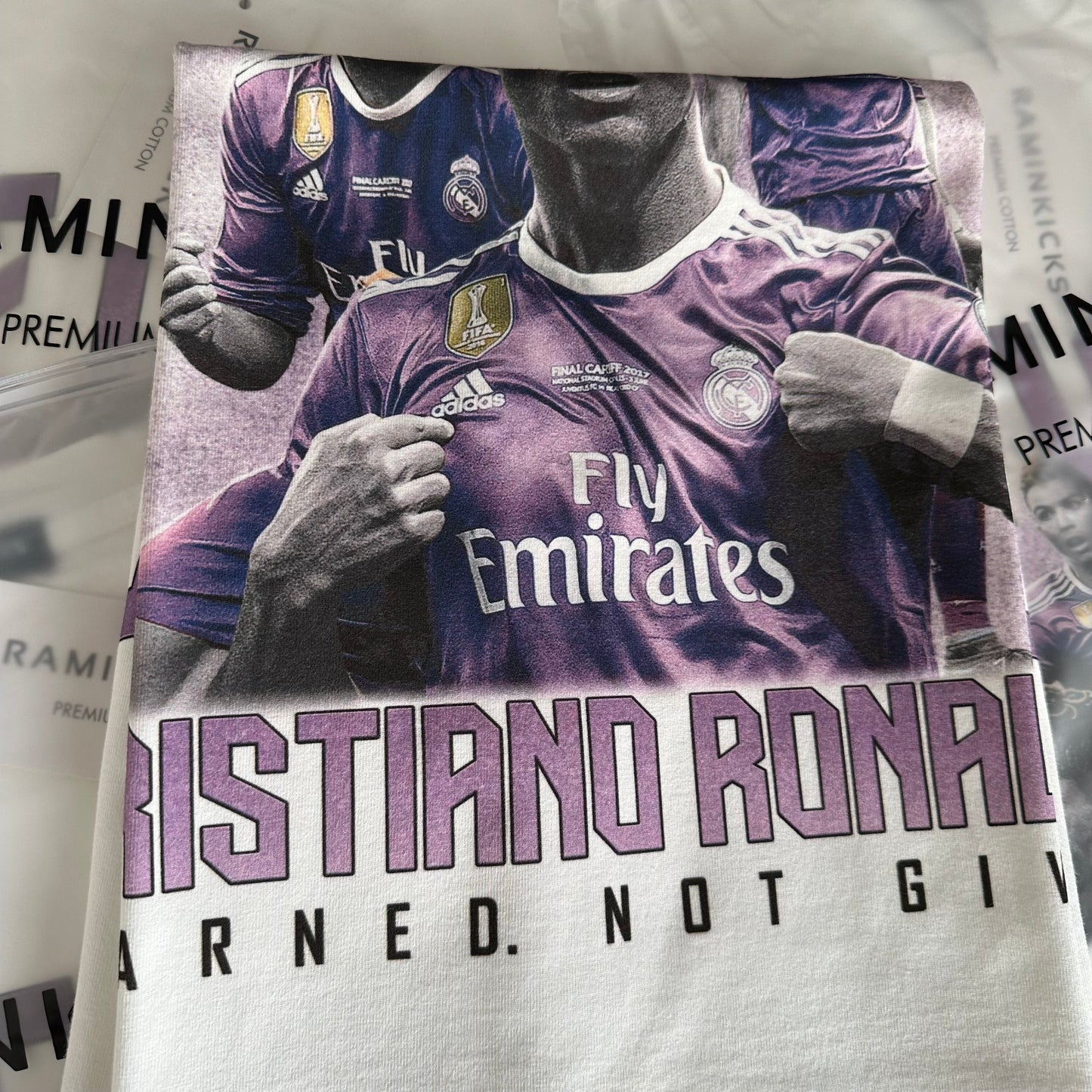 CRISTIANO RONALDO (2017) "T-SHIRT"